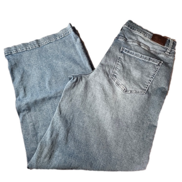 Maurice’s mid-rise straight leg jeans pre-owned. Women’s 14 short | uu-1 - Picture 1 of 9